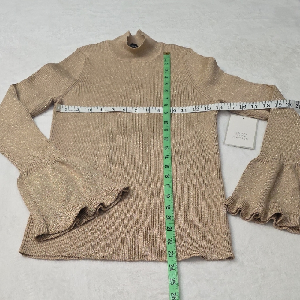 Calligraphie Women’s Metallic Gold Ruffle-Sleeve Sweater‎ - Cream/Gold. L.